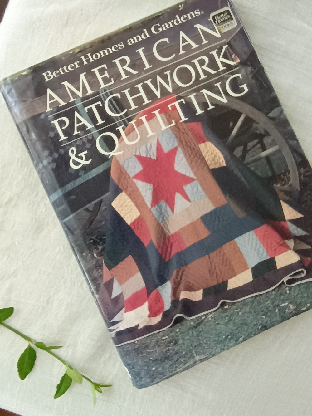 🐑 COTTAGE CORE 🐑 VTG 1986 American Patchwork & Quilting Book, Sewing Supplies